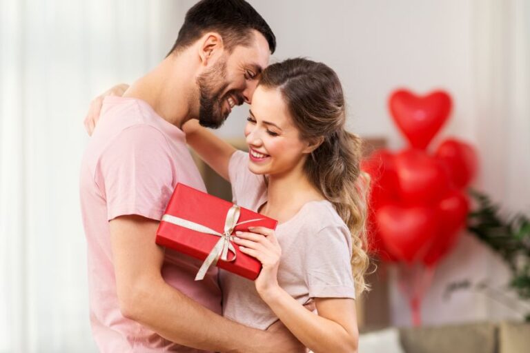 romantic valentines day gifts for wife