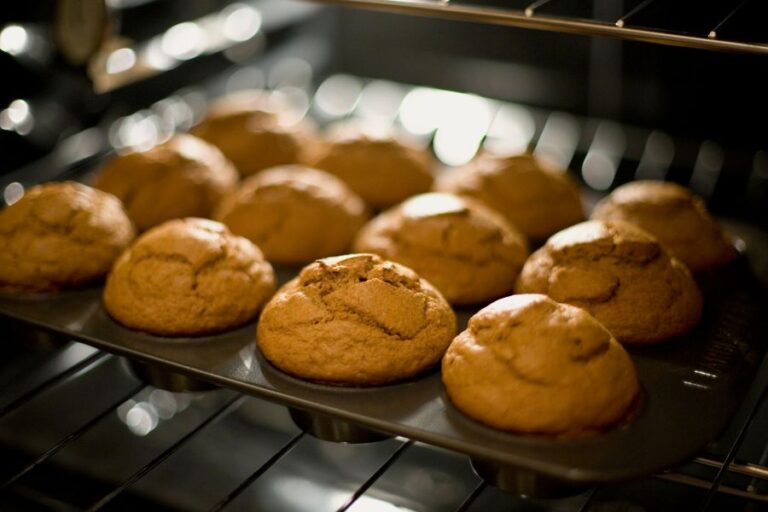 pumpkin cinnamon muffins