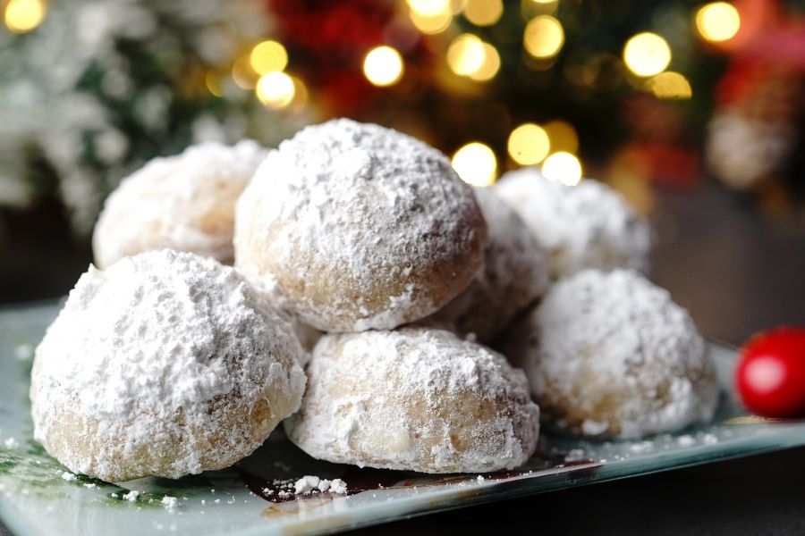 Russian wedding cookies